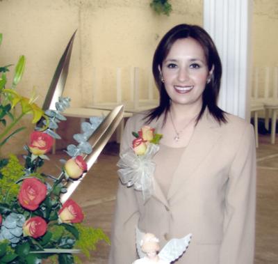 20 de febrero de 2005

Mirna López Ramírez contraerá matrimonio con Iván Carreón el próximo dos de abril.