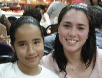 Lyna y Kim Wong.