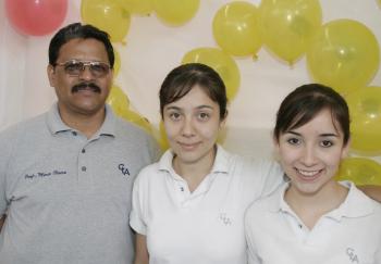 Mario Olvera,Mariana Molina y Ale Herrera.