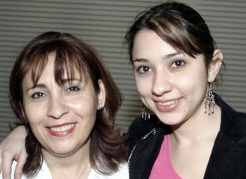 22 de febrero de 2005

Mayela Torre de Ávila y Susana Ávila Torre.