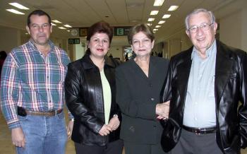Hernán Cepeda, Martha Díaz Flores y Rocío de Iriondo viajaron al DF.
