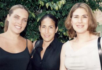 Lorena de Mendoza, Laura Urrea de González y Martha Beatriz Cháirez de Montellano, en pasada reunión social.