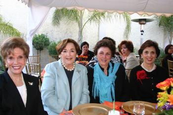 Ruth de Díaz, Lucita de Escareño, Minerva de Villarreal y Arcelita de Cohén.