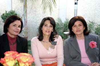 04 de marzo 2005

 Vivi R. de Garza Claudia Reed de Rebollo y Luly Rebollo de González.