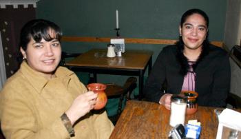 Nancy Cantú y Patricia Domínguez.