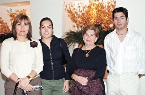 Ana Maria Amarante, Romy Humphrey, Maleny Humphrey y Fernando Humphrey