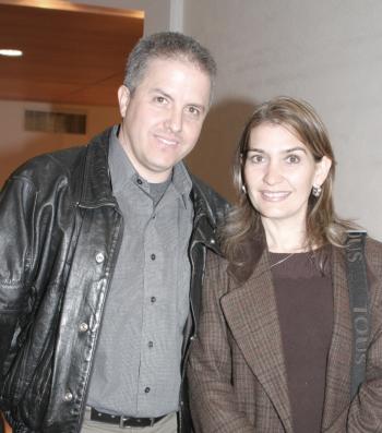 Roberto González Lobo y Susana Grageda de González.