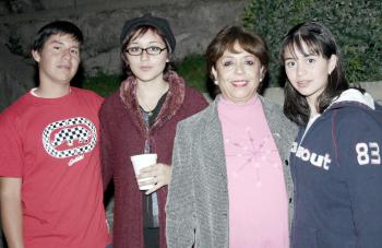 Juan Manuel Estrada, Beatriz Galván, Leticia Quiñones y Fernando Estrada .