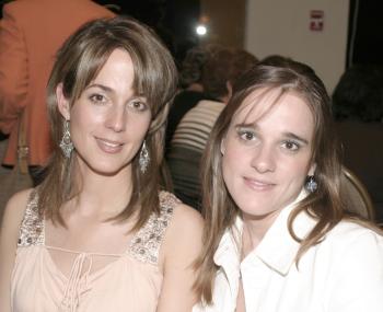 Cristina de Canales y Anacarmen de Sesma.
