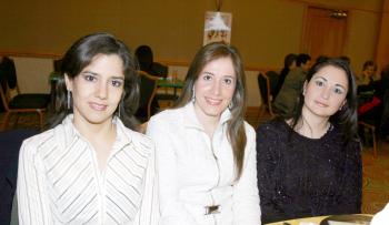 Lucía de Campos, Maru Villarreal y Olga de Pérez.