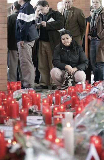 En Estados Unidos, los principales diarios recordaron los atentados del 11-M con reportajes amplios sobre el aniversario, que se añaden a los mensajes de solidaridad enviados la víspera por la Casa Blanca y el Congreso.