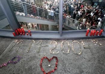 Alumnos de cada una de las escuelas se solidarizaron con las víctimas enviando mensajes de protesta contra el terrorismo.