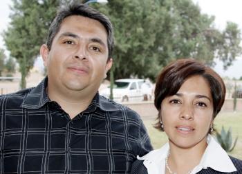 12 de marzo 2005

Mauricio y Esthela Ruiz
