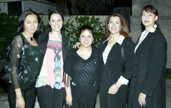 14 de marzo 2005

Talía Romero, Alicia Ganem, Gabriela de Anda, Fina de Ganem y Michel de Rivas.