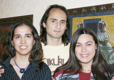 Leyla Fernández, Luis Alberto Spinetta y Melissa Lárraga.