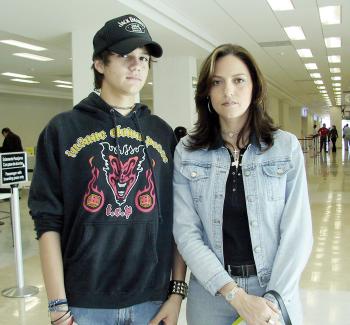 14 de marzo 

Mariano Villarreal y Marlene Reynaud viajaron a la Ciudad de México.