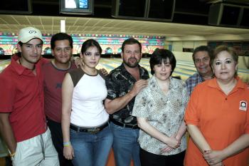 Horacio y Sergio Nio, Verónica y Adriana Murra, Kenet Bello, Jesús González  Paty Pámanes.