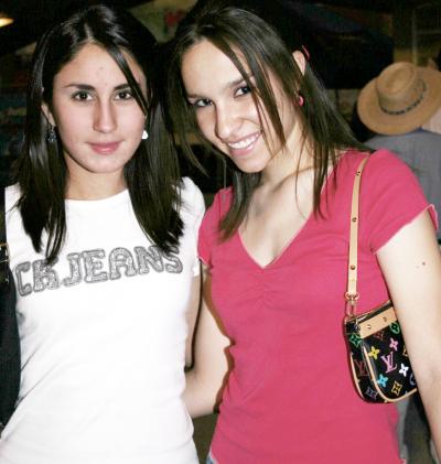 Graciela Gómez Junco y Ana Isabel Cervantes.