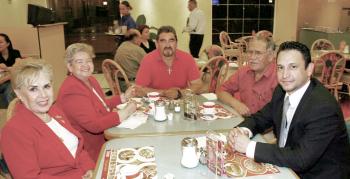Altagracia Rodríguez de Venzor, Petrita Rodríguez de Díaz, Enrique Díaz Rodríguez, Enrique Díaz  y César Gutiérrez .