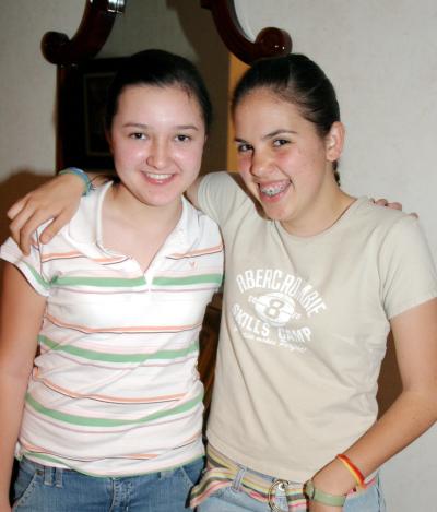 Mary Fer Gómez y Susy Garza.