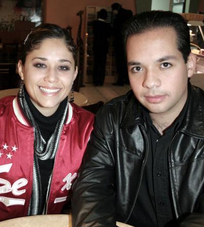 Ana Velia Velásco y Luis Salazar.