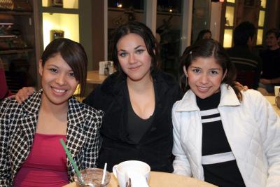 Oleida Montañez, Malena Flores y Nora Ramos.