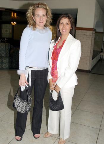 Marcela de Corzo y Miriam de Talamás.