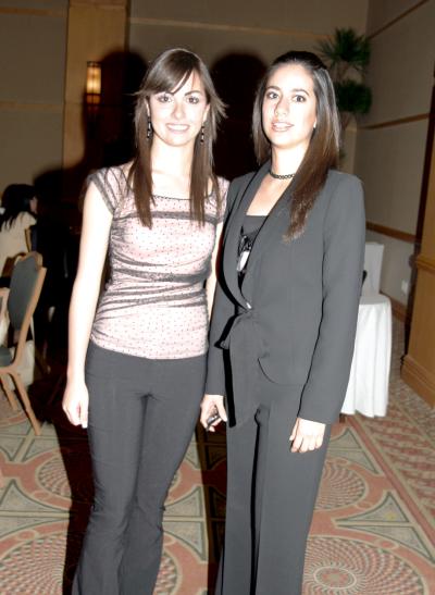 Martha Jaidar y Julia Peña.