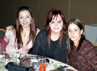 Myrna Hoyos, Julia Salazar y Lorena García.