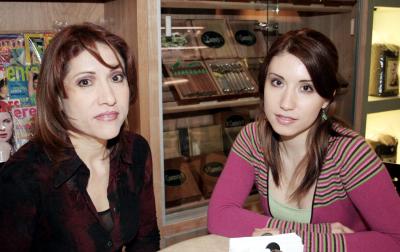 Patricia García y Martha Ochoa.