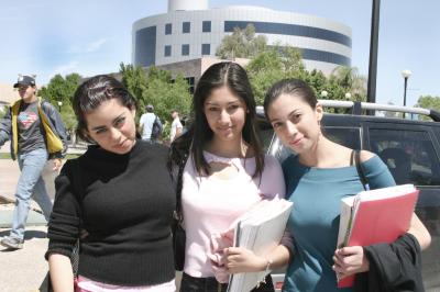 Raquel Mijares, Natalia Córdova y Andrea Alvarado.