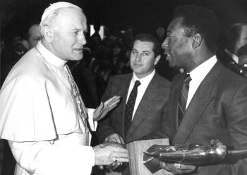El futbolista Pelé dijo sentirse muy emocionado al entrevistarse con el pontífice el 18 de marzo de 1978.