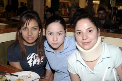 Lilia Maldonado, Carolina Cueto y Liliana Chapoy.