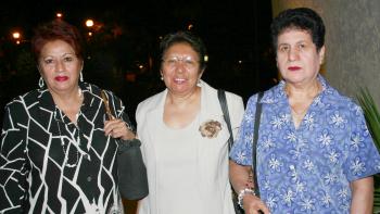 Martha Santibáñez, Élida Hernández y Socorro de Medrano.