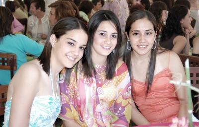 Daniela Díaz de León, Claudia Rebollo y Mariana Díaz de León.