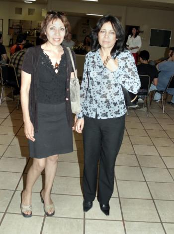 Lourdes Ortiz y Guillermina Beltrán.