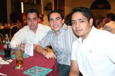14 de abril 
Roberto Madero, David Obeso y Mabuel Falconí