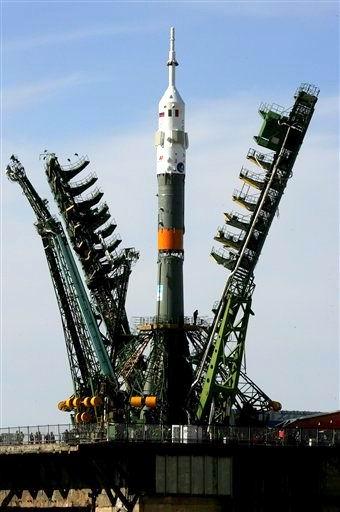 'Todos los sistemas funcionan con normalidad. El acoplamiento de la nave a la Estación Espacial Internacional está previsto para las 02.19 GMT del domingo 17 de abril', informó el Centro de Control de Vuelos ruso.