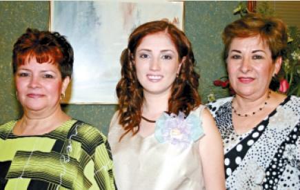 Fiesta para Karla Padilla de SarachoChacha Cervantes de Padilla, Karla Padilla de Saracho y Lupita Padilla de Saracho