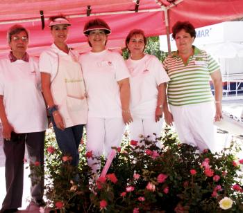 Rebeca Nahoul, Coco Rentería, Lupita Lara, Martha del Río y otra dama.