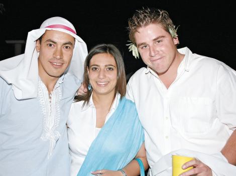 Aviv Loza Márquez, Ivonne Murra y Diego Maisterrena