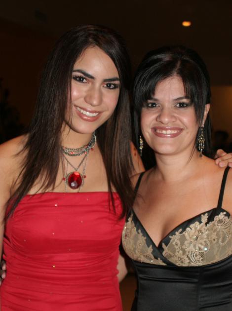 Alejandra Soltero y Daniela Carrillo.