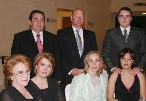 Mercedes Bracho, Eugenia y Eduardo Diez, Ana Isabel y Beto García y Liliana y Javier Pérez.