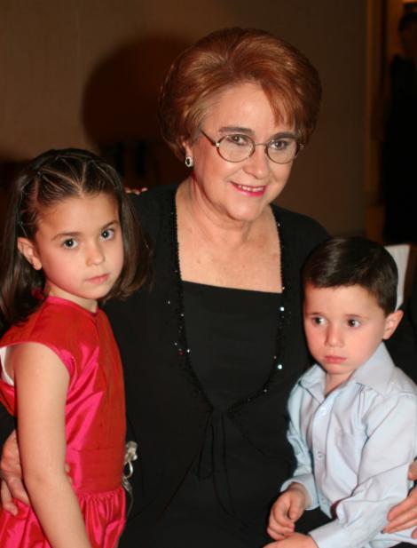 Ana Carmen Motola, Mercedes Bracho y
José Luis Motola.