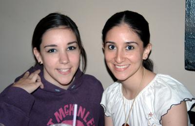 Paola Rubio y Lorena López.