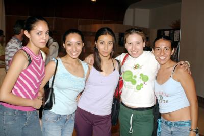 Raquel Vargas, Olimpia Montoya, Ana Laura Vargas, Carolina Cigarroa y Fabiola Vieira.