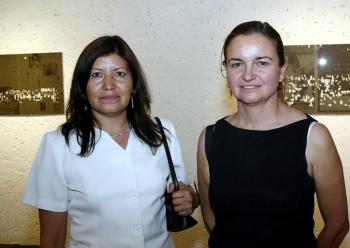 Ana Ávalos y América Duéñez.