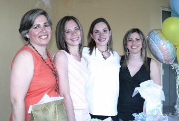 20 de abril 
Paty Cansino de García, Paty García de Amador y Bárbara García Cansino