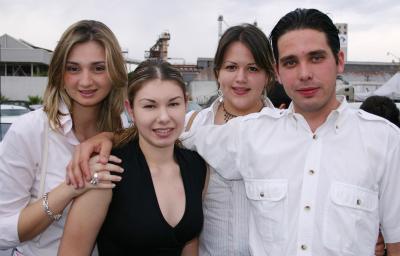 Lucila, Daniela, Rebeca y Fernando