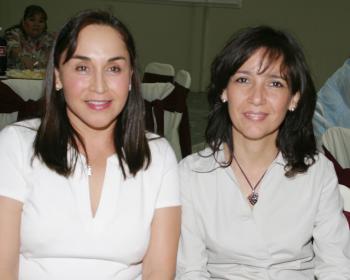 Lupita de Barrios y Cristina de Arroyo.